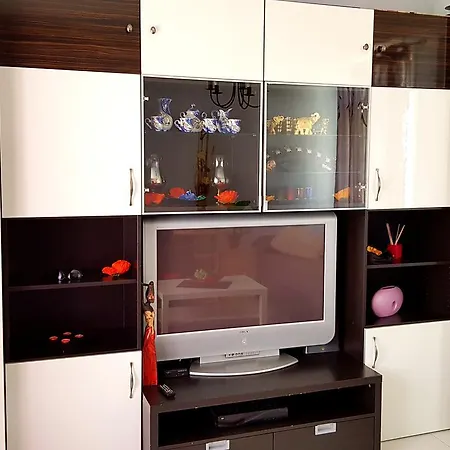 Warm Cozy And Comfortable Apartment